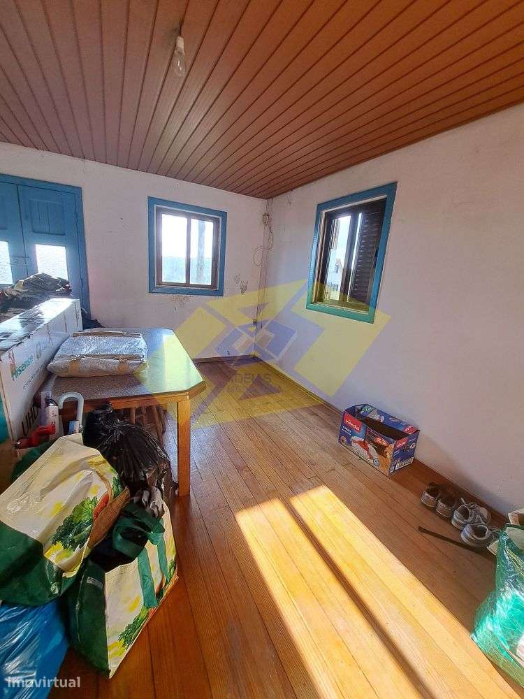 Moradia T3 em Agilde (Celorico de Basto)-6