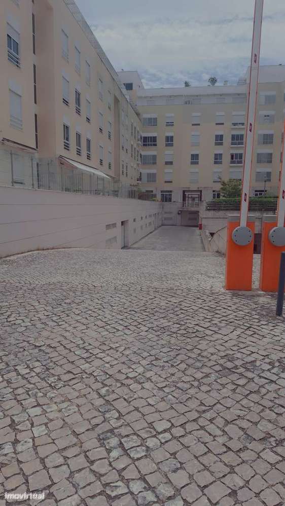 Parque das Nações - Lugar de Estacionamento - Grande imagem: 3/4