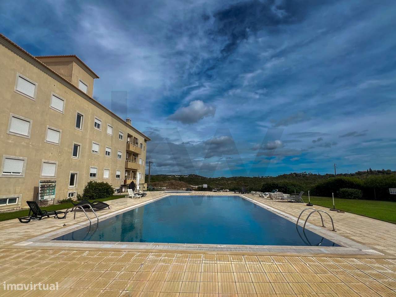 Apartamento T2 na Urbanização Cerro Azul – Conforto, Lazer e Localizaç-32