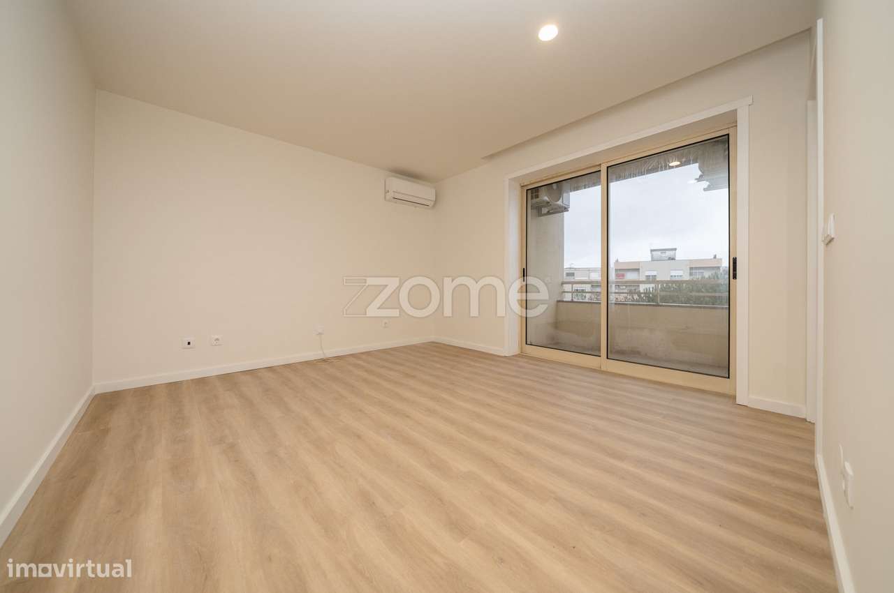 Apartamento T2 Remodelado Em Real Braga