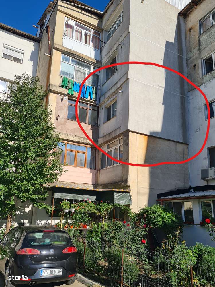 Apartament tip garsoniera zona Scoala generala 2 - Adjud-8