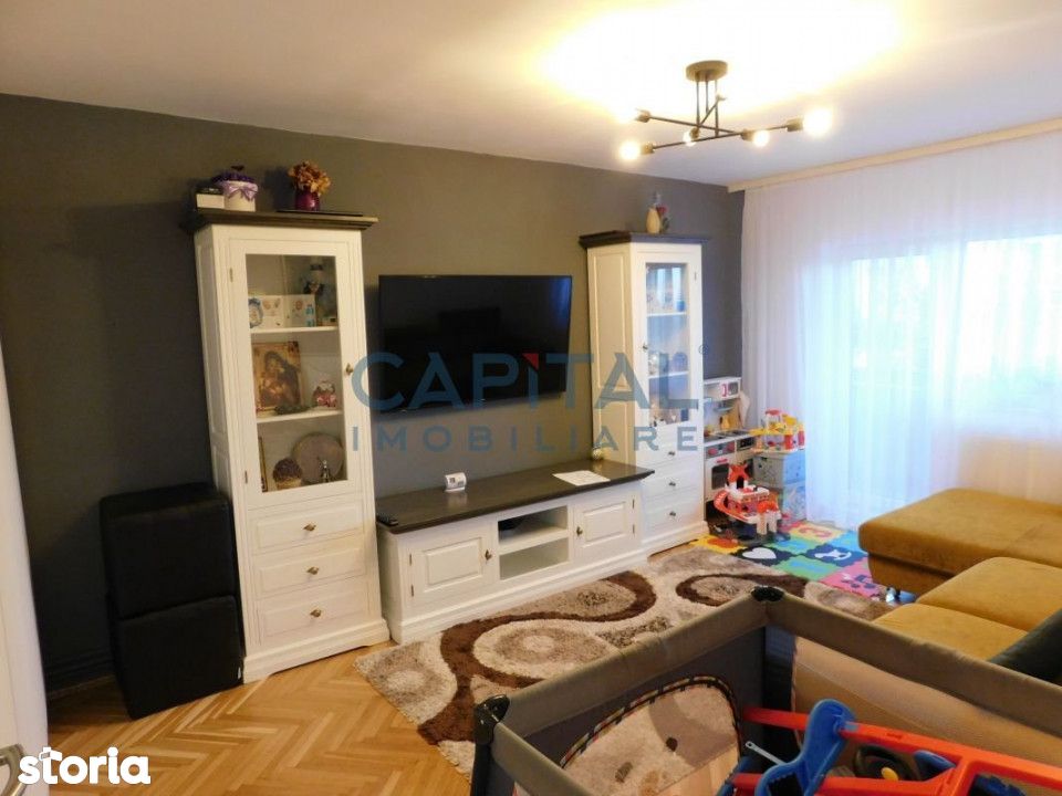Vanzare apartament cu 3 camere decomandat in cartierul Gheorgheni