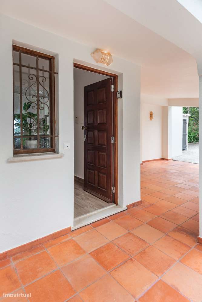 Villa com frente ao golfe e vista para o mar e piscina privada no Sant-35