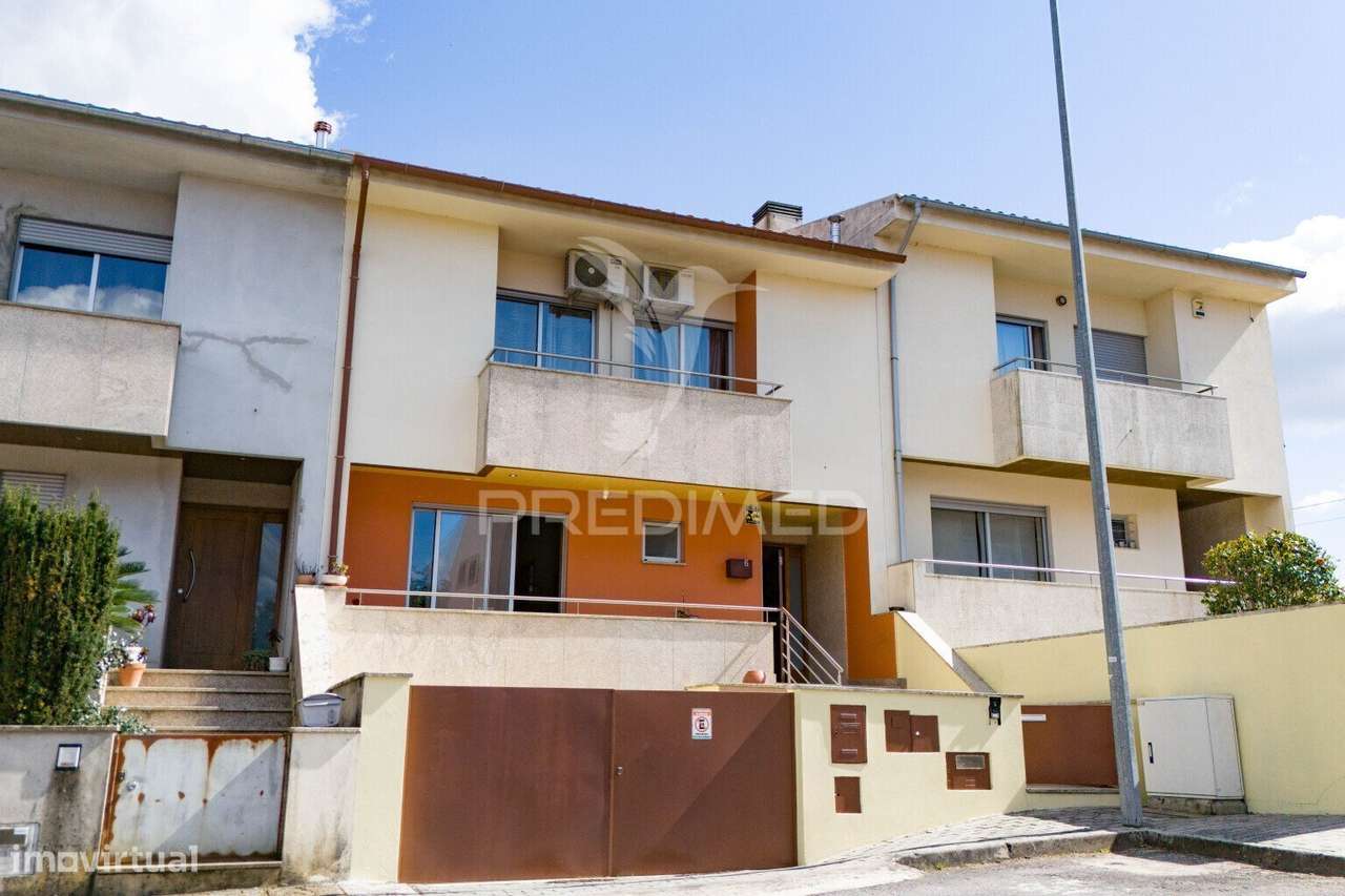 Moradia T3 Em Palmeira