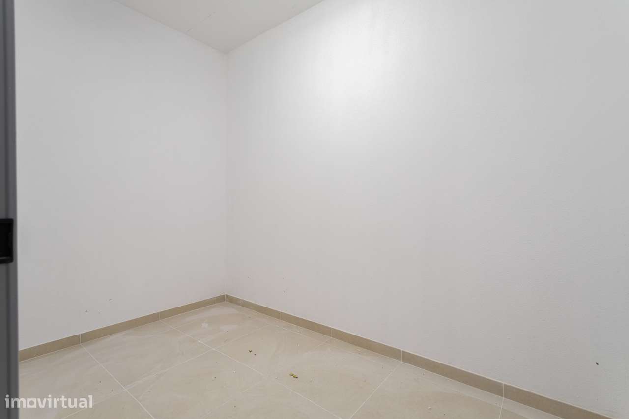 Apartamento T3 Novo a Estrear | 3 Suites | Vista Rio | Garagem Box | C-49