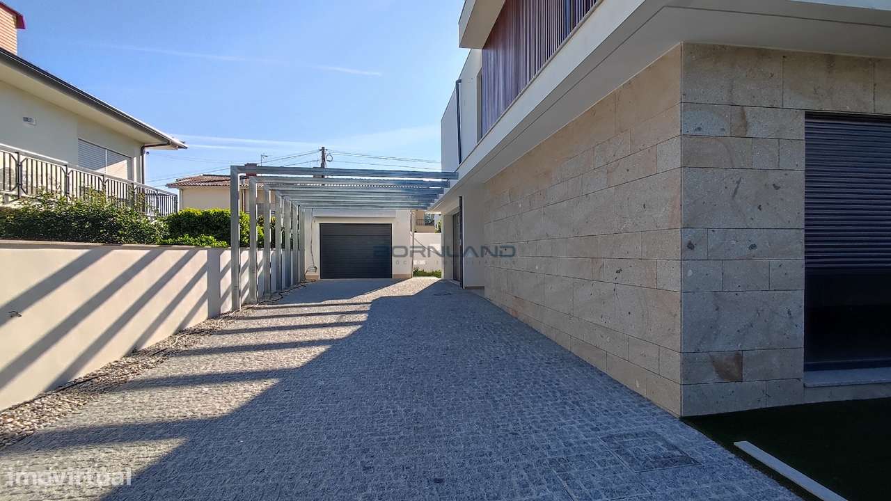Moradia Geminada T4 - Pronta habitar-26