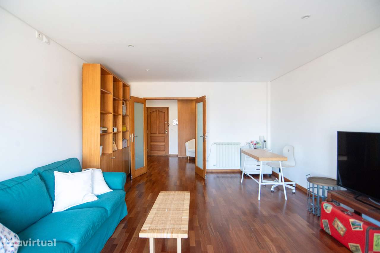 T3 com excelentes áreas em zona central - Grande imagem: 4/33