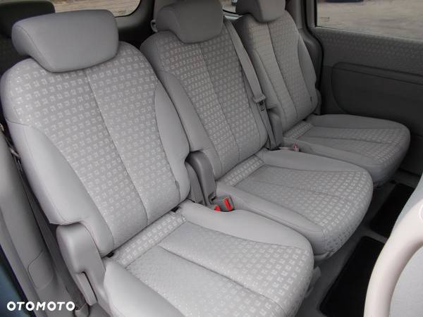 Kia Carnival 2.9 CRDi LX - 17