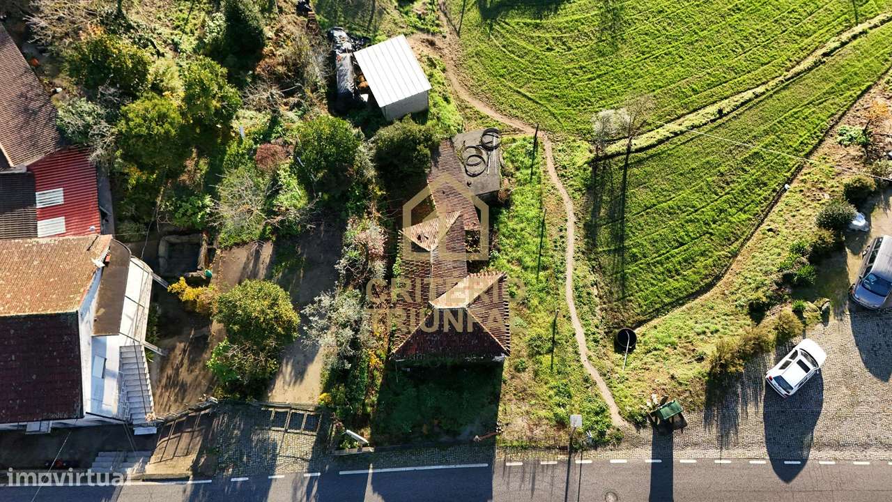 Moradia para Restaurar em Mancelos-16