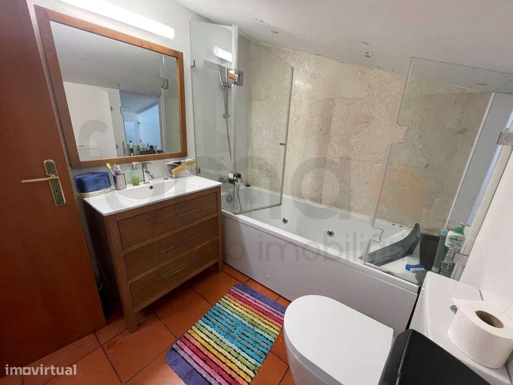 Moradia T5 em Lote Urbano de 5.135m2-44