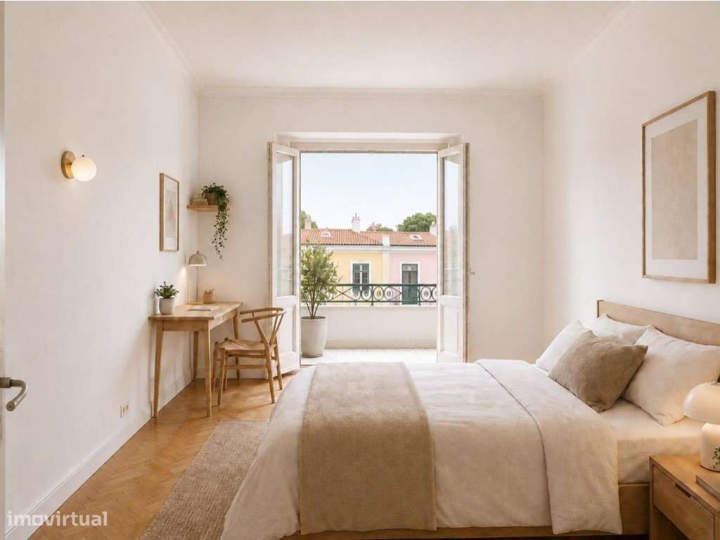Apartamento T2 Totalmente Renovado com Varandas-8