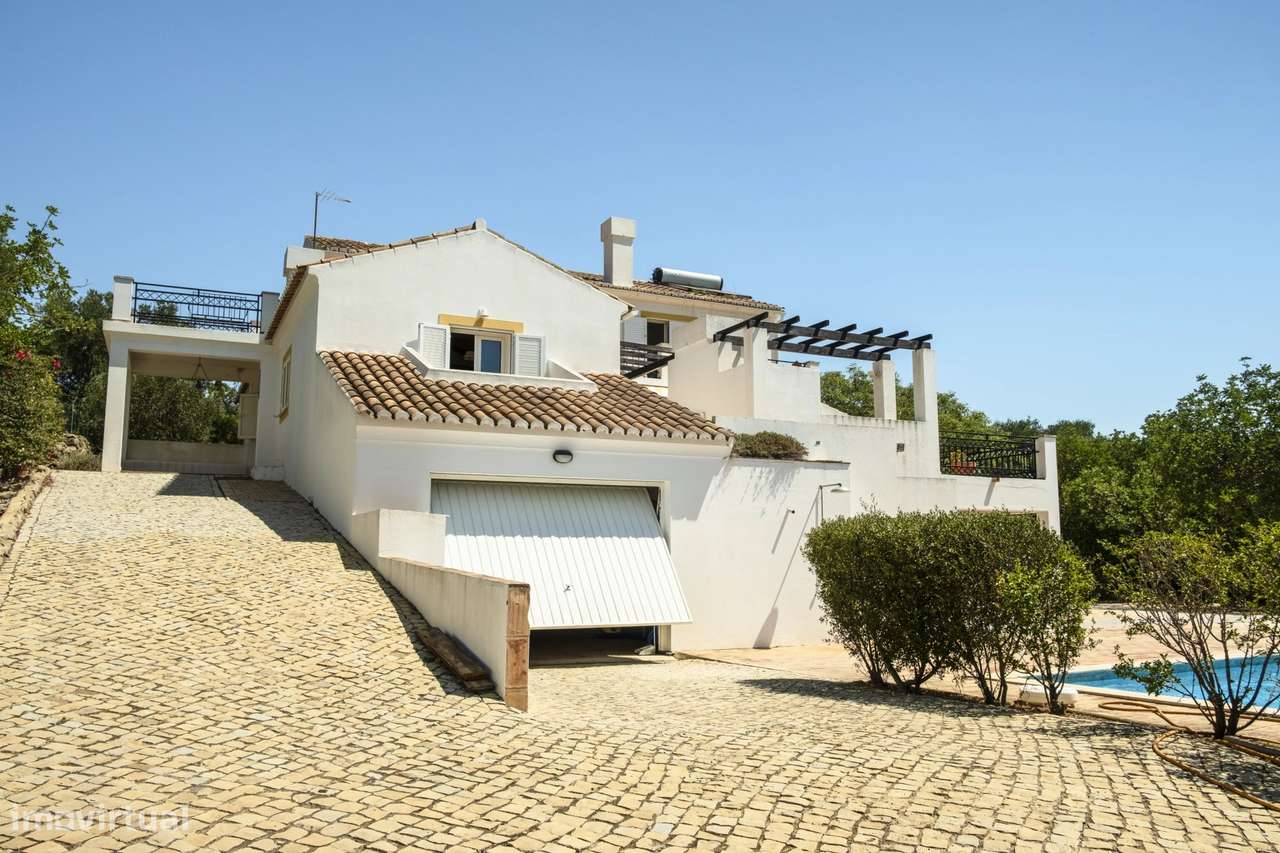 Moradia de campo com vistas deslumbrantes sobre o campo e o mar no Alg - Grande imagem: 2/31