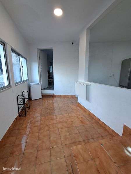 Moradia T1+1 Duplex com Terraço – Mobilada – Lorvão / Penacova - Grande imagem: 5/8