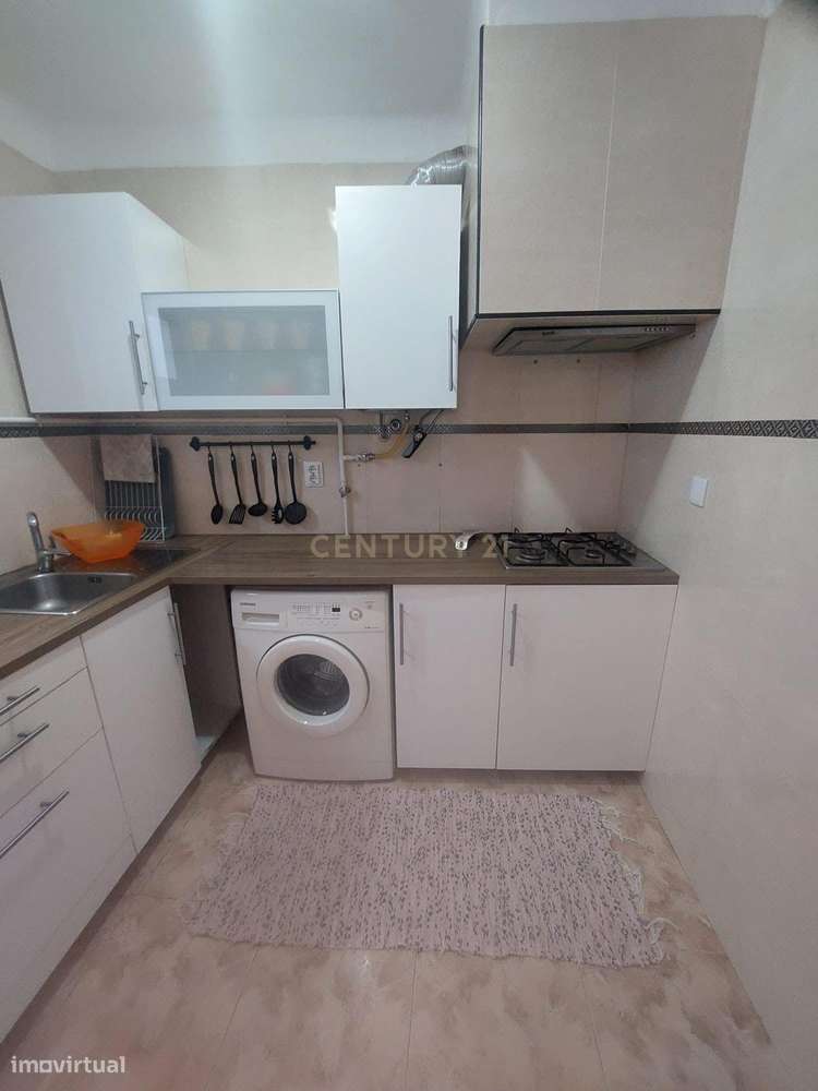 Apartamento - Mobiliado e Equipado - Arrendamento - Nazaré - Grande imagem: 4/6