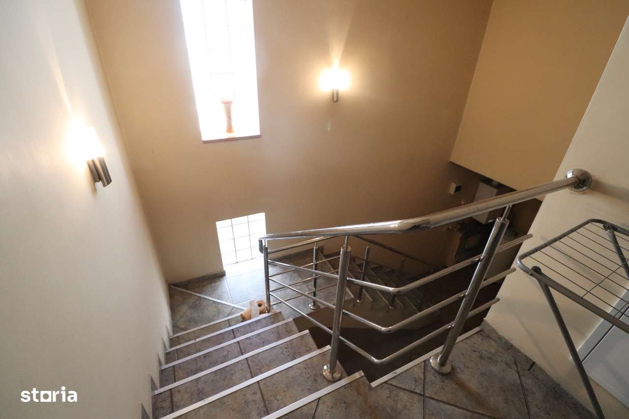 Vila individuala spatioasa cu 1500 mp teren central in Magurele-9