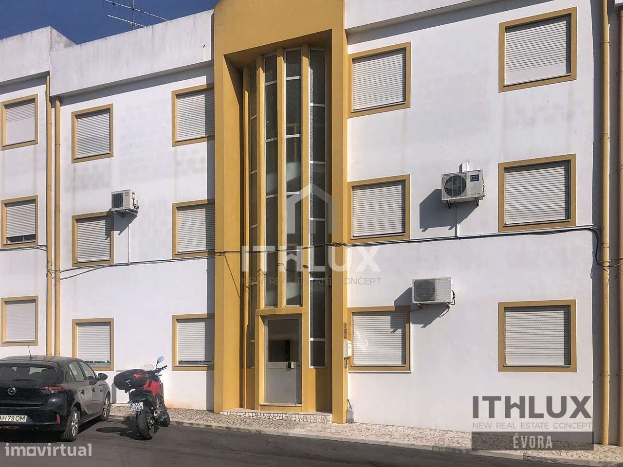 Apartamento T2 renovado e vistas desafogadas no centro de Vila Viçosa