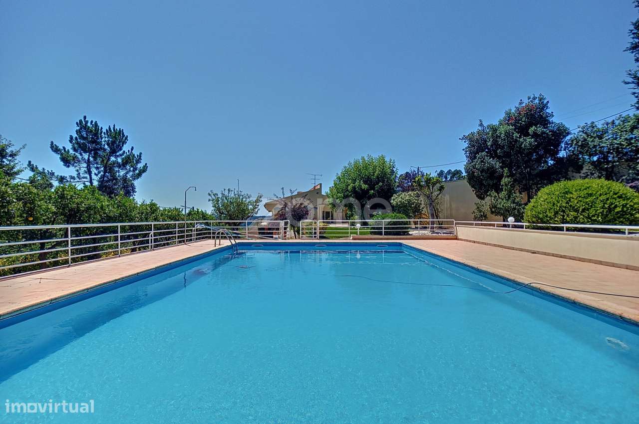 Luxuosa Moradia T6 com Piscina em Alquerubim, Aveiro - Grande imagem: 5/56