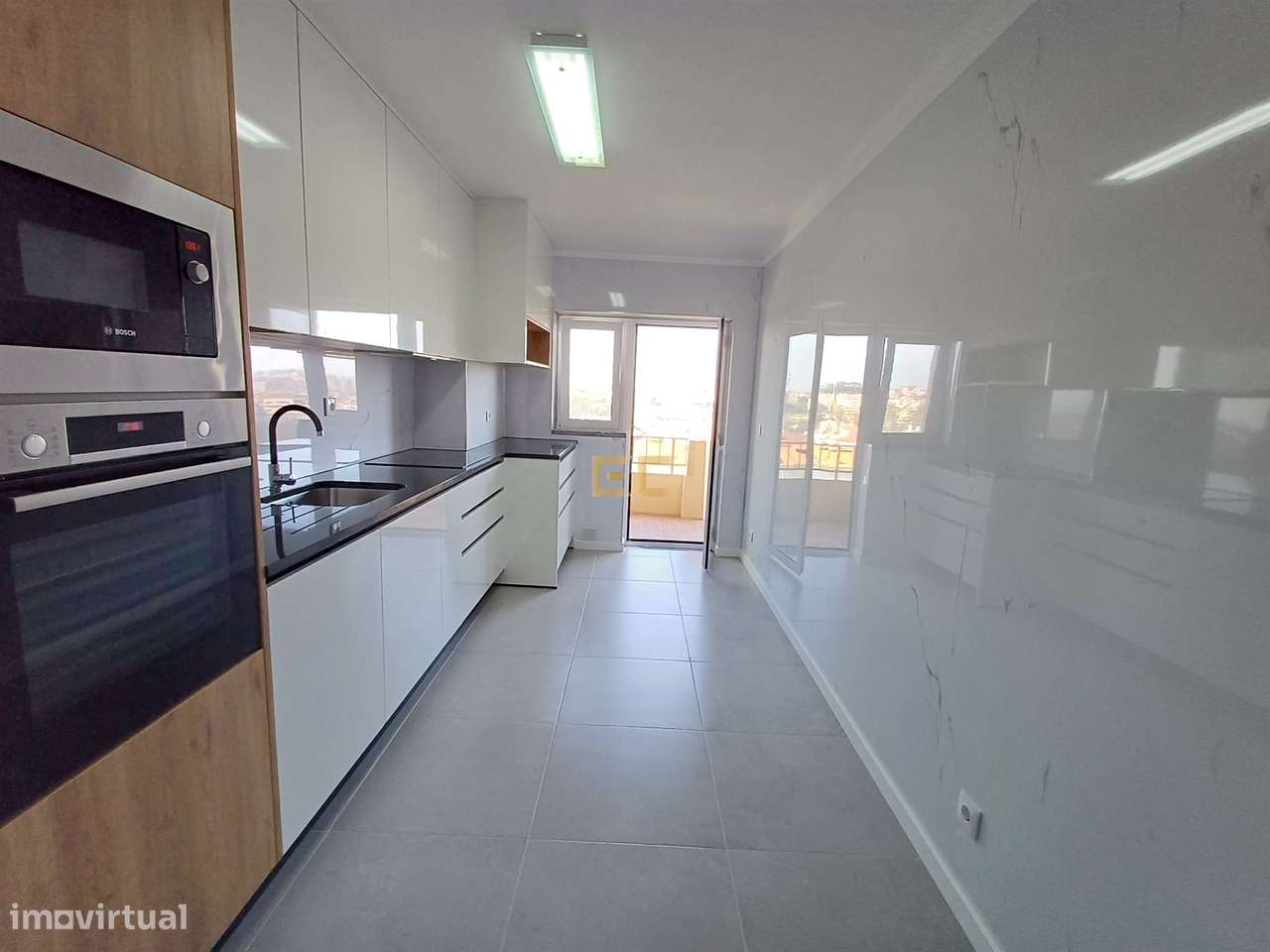 Apartamento T2 de Prestígio com Vista Mar! - Grande imagem: 2/34