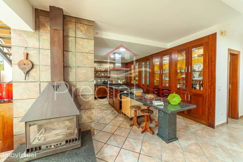 Quinta com Moradia de 6 assoalhadas com piscina - Loures-Lisboa-11