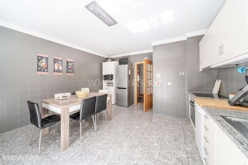 Apartamento T3 / Seia, Seia, São Romão e Lapa dos Dinheiros - Grande imagem: 5/17