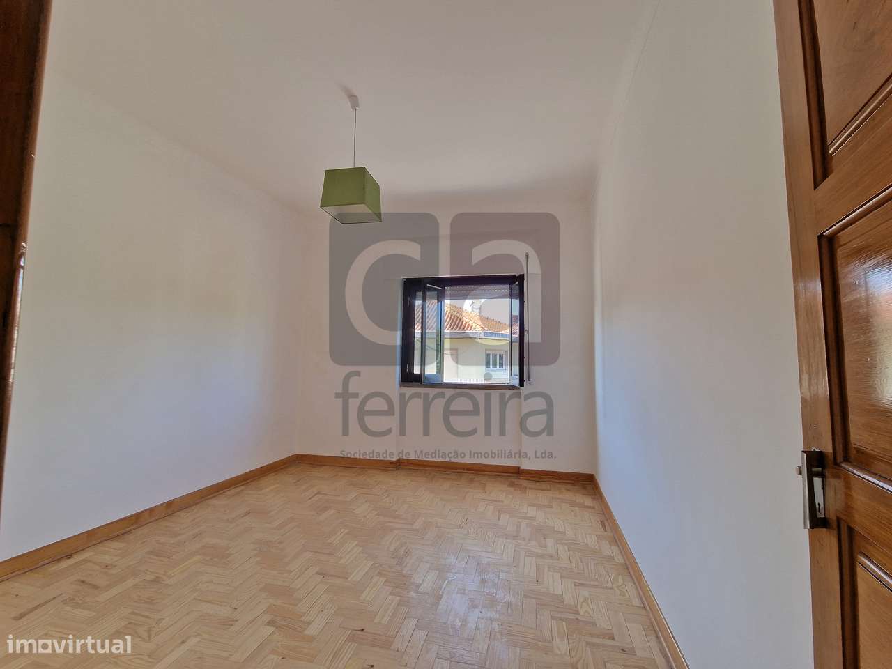 Apartamento T3 com Logradouro e Garagem/Loja – Almeirim-16