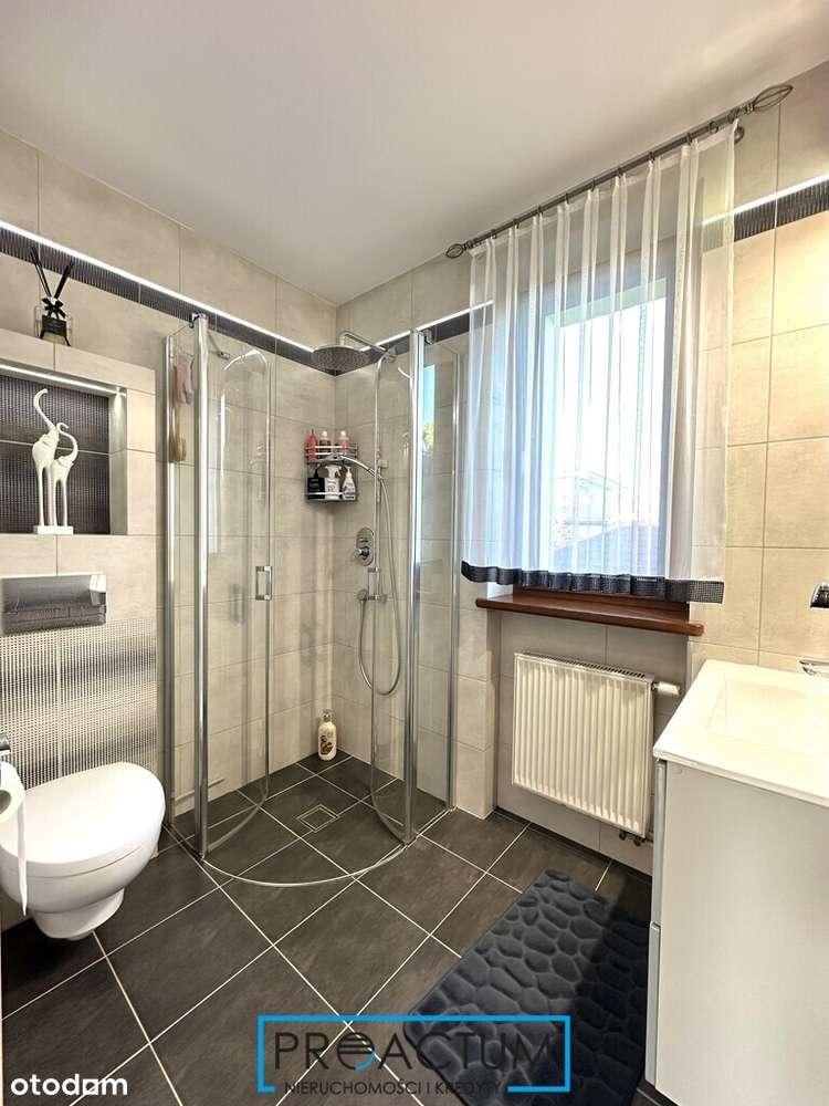 Dom - z dodatkową powierzchnią pod działalność-13