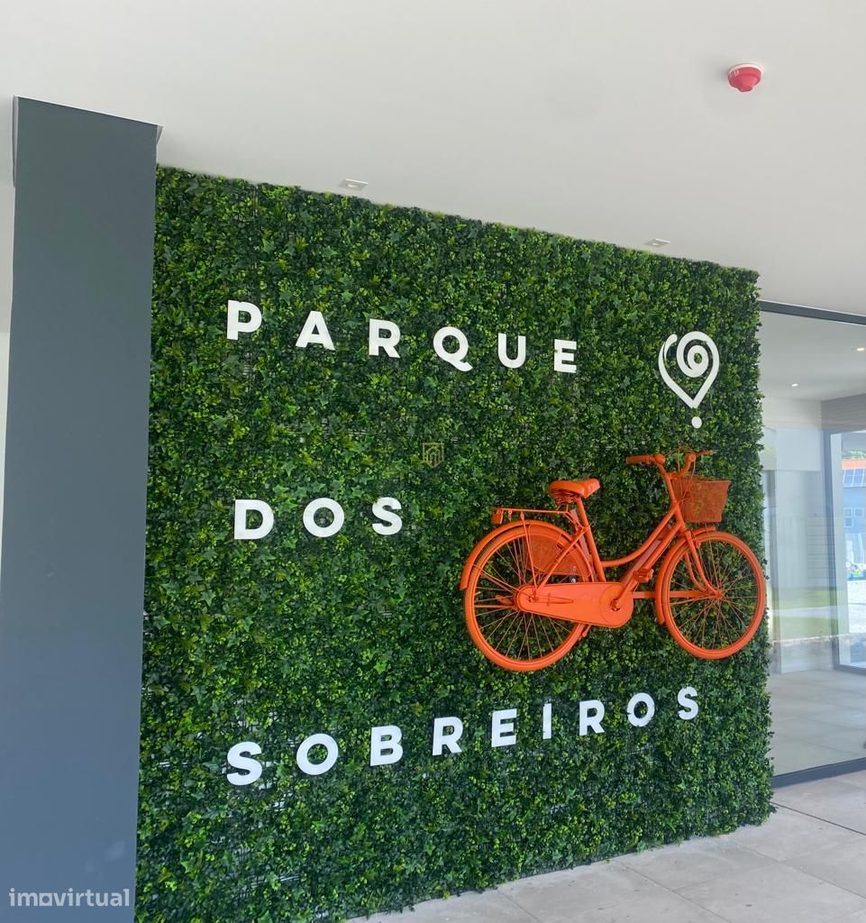 APARTAMENTO T1 NOVO Tipo Condº Fechado com jardins, junto ao Hospital