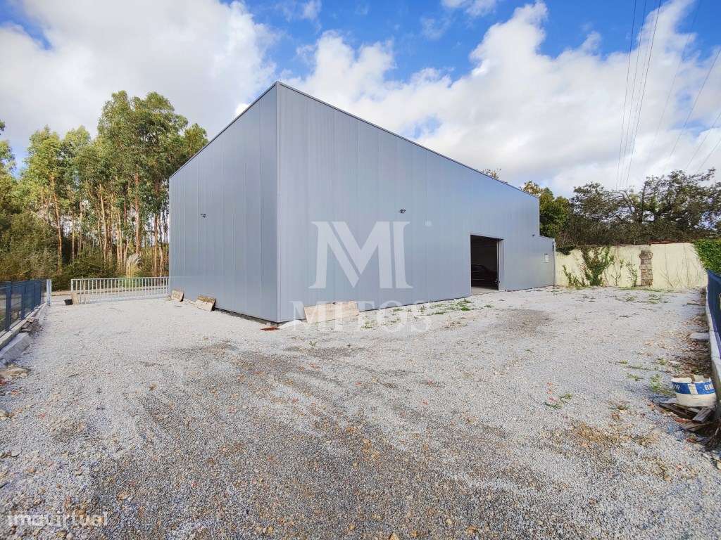 Armazém novo, situado em Mujães - Grande imagem: 4/14