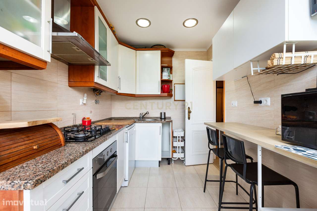 Apartamento T4 Remodelado Corroios-13