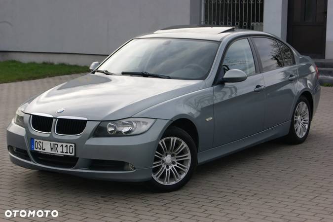 BMW Seria 3 320i - 11