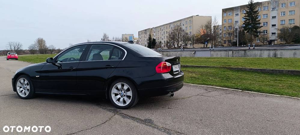 BMW Seria 3 325i Edition Sport - 6
