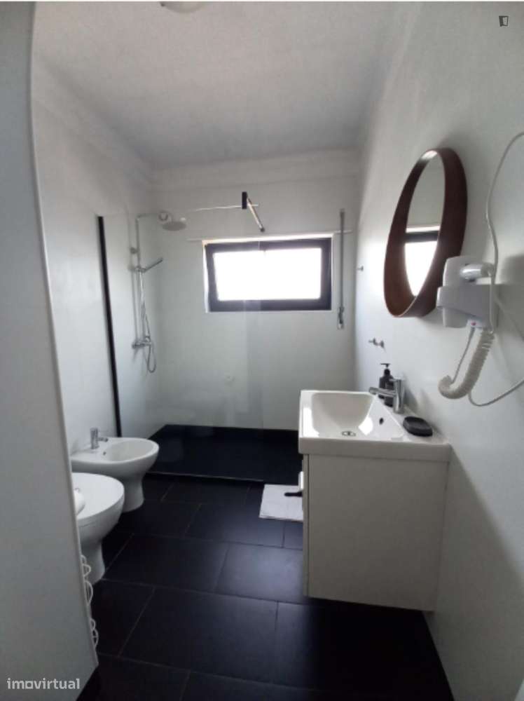 Quarto - localizado em Viana do castelo - Grande imagem: 3/4