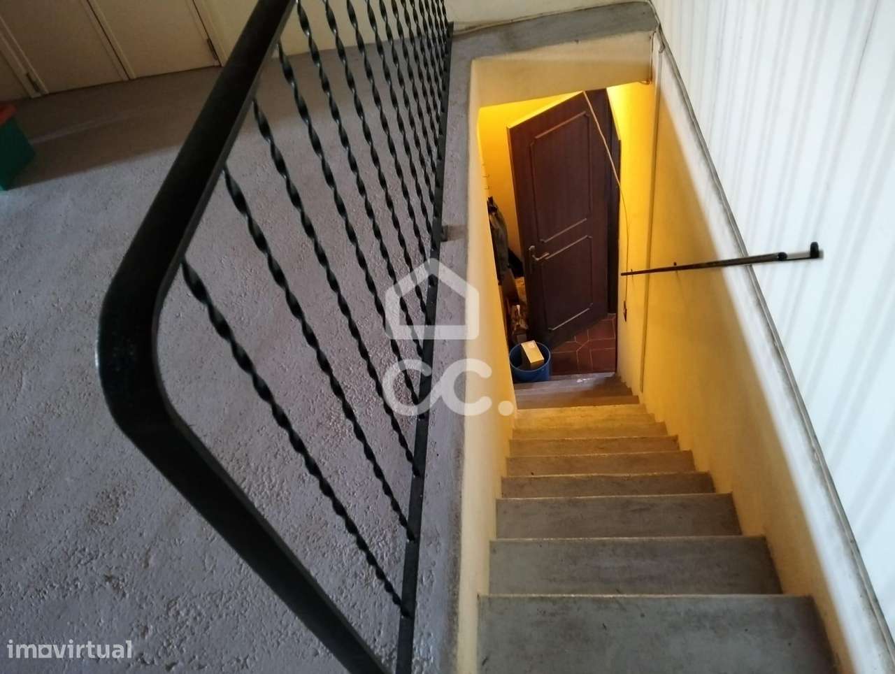 Moradia T5 inserida em lote de 376 m²-27