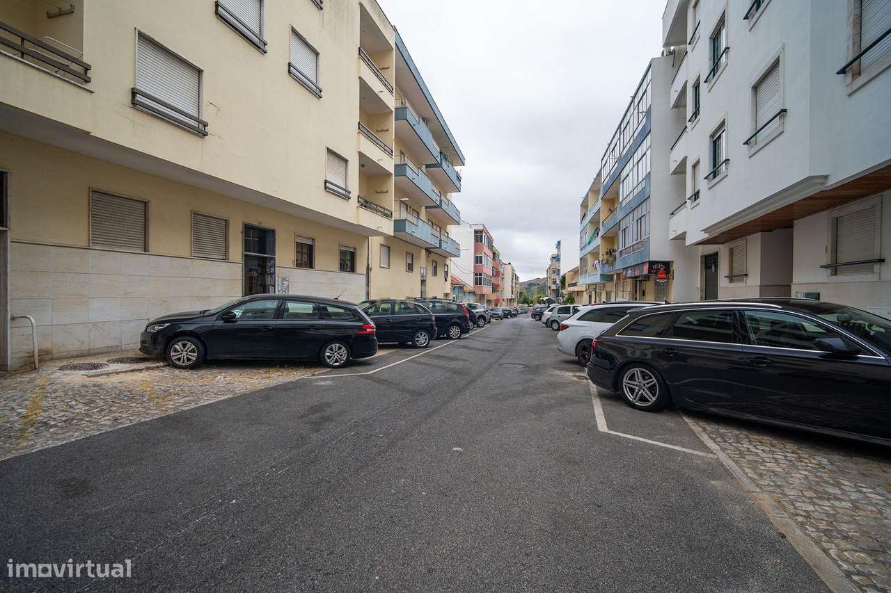 Apartamento T3 com Vista Cidade em Alverca Do Ribatejo .-23