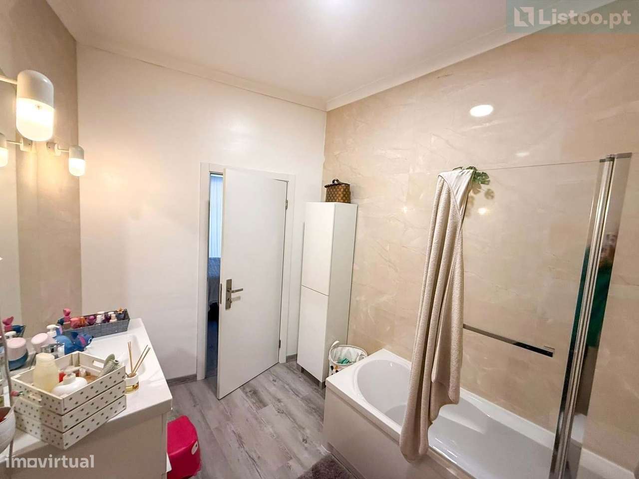 Moradia T3 com terraço, no centro Cartaxo-22