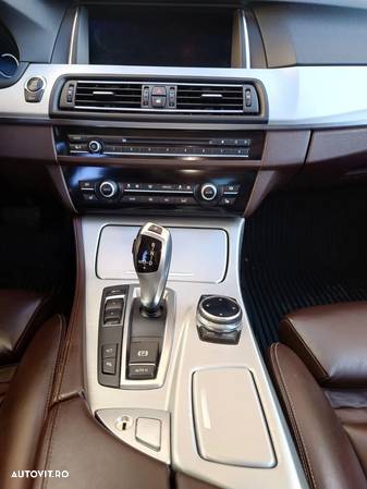 BMW Seria 5 520d Aut. Luxury Line - 17