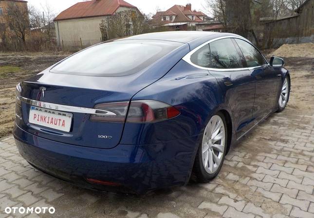 Tesla Model S - 16