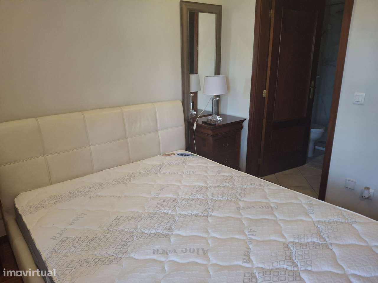 Apartamento T3 Mobilado Centro de Paredes-5