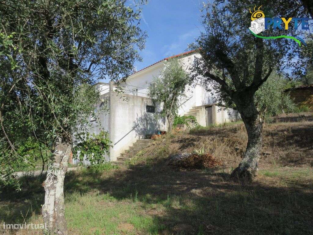 Moradia T3 situada em Outeiro da Lagoa, a apenas 5 minutos da Sertã-12