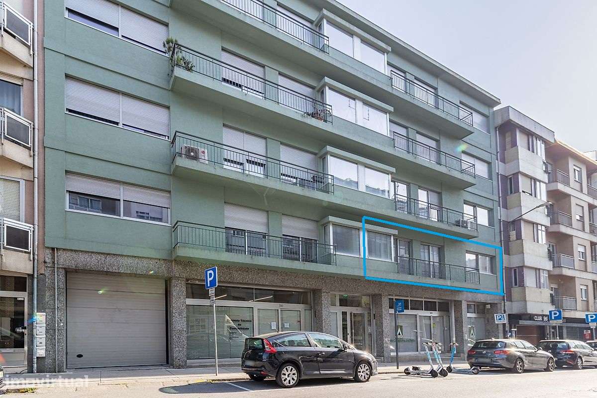 T4 amplo, 4 suites e estacionamento 4 carros – Marquês, Porto-5