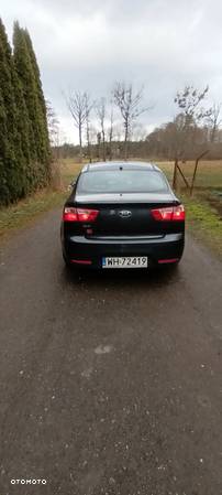 Kia Rio 1.4 M - 6