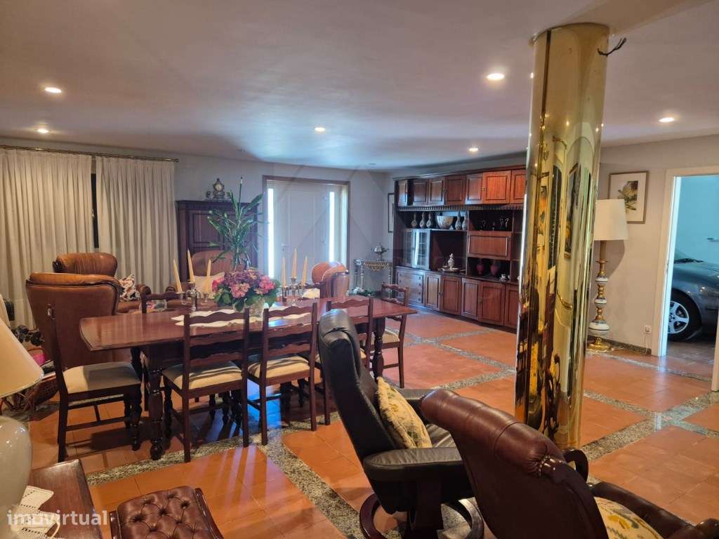 Moradia T4 com jardim-28