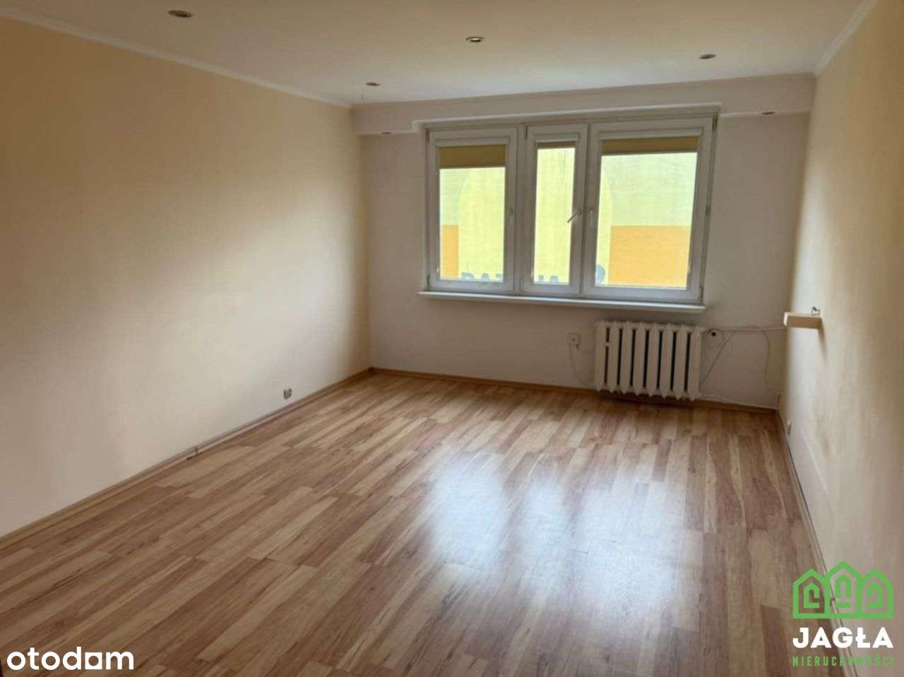 Fordon os. Szybowników M4 blok III piętro-0