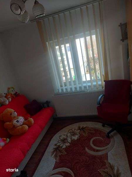 Vand apartament 3 camere - Imagine principală: 4/8