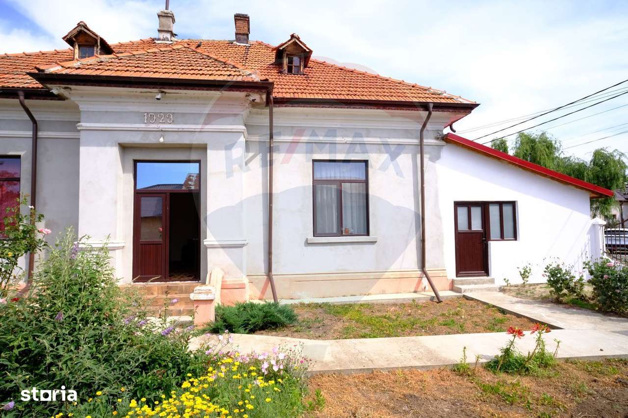 Casa renovata, mobilata si utilata, livada, Lita!-1