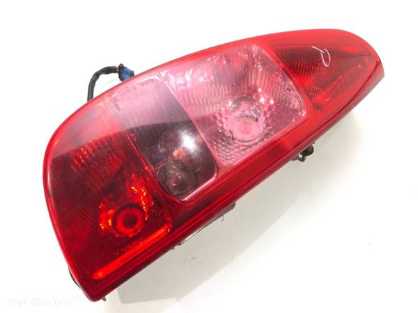 LAMPA TYŁ PRAWA PEUGEOT 807 Van (EB_) 2002 - 2022 HDi (EB4HWGF) 94 kW [128 KM] olej napędowy 2004 - 2