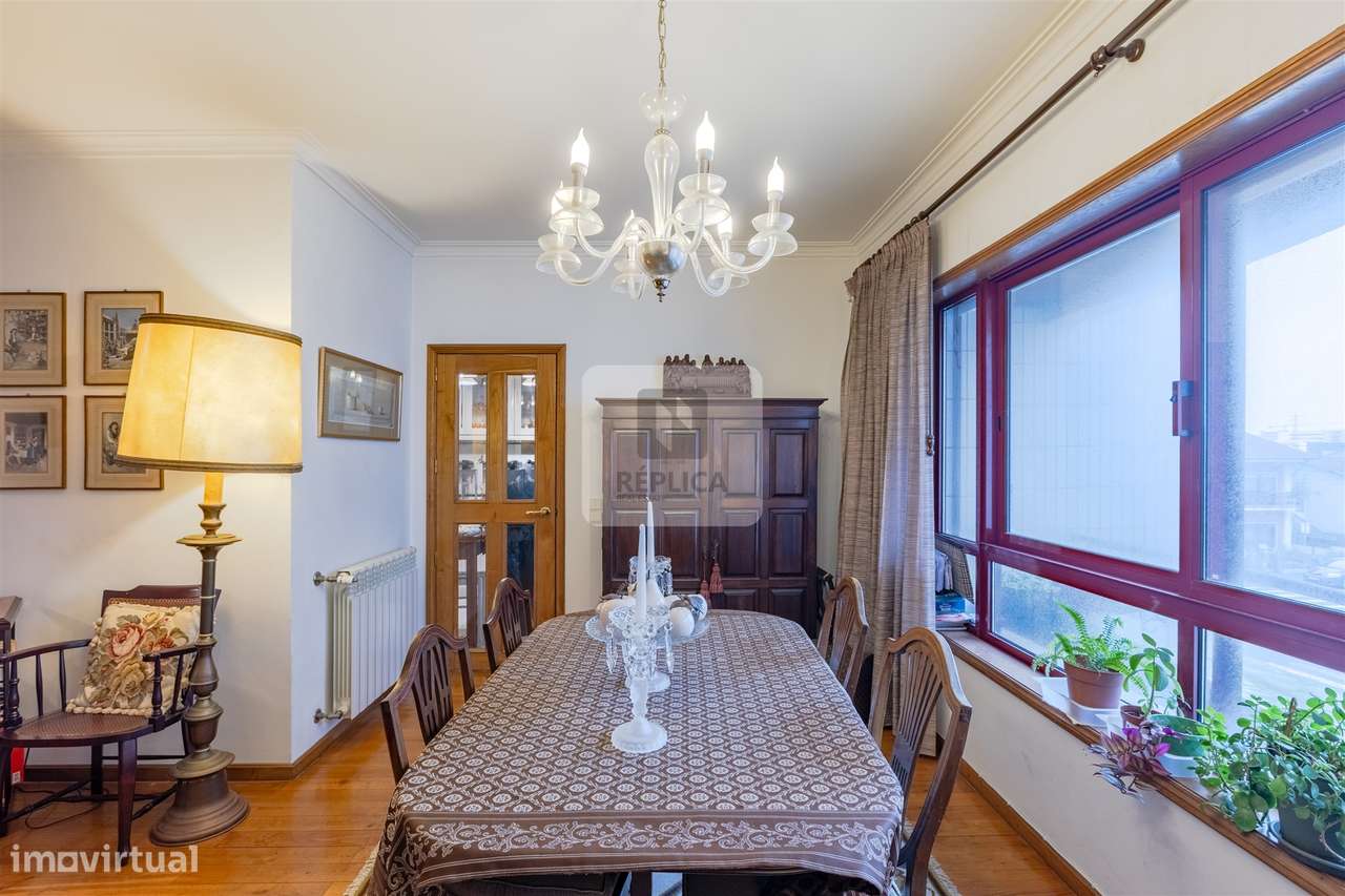 Apartamento T4 Com áreas generosas em Vilar do Paraíso-4