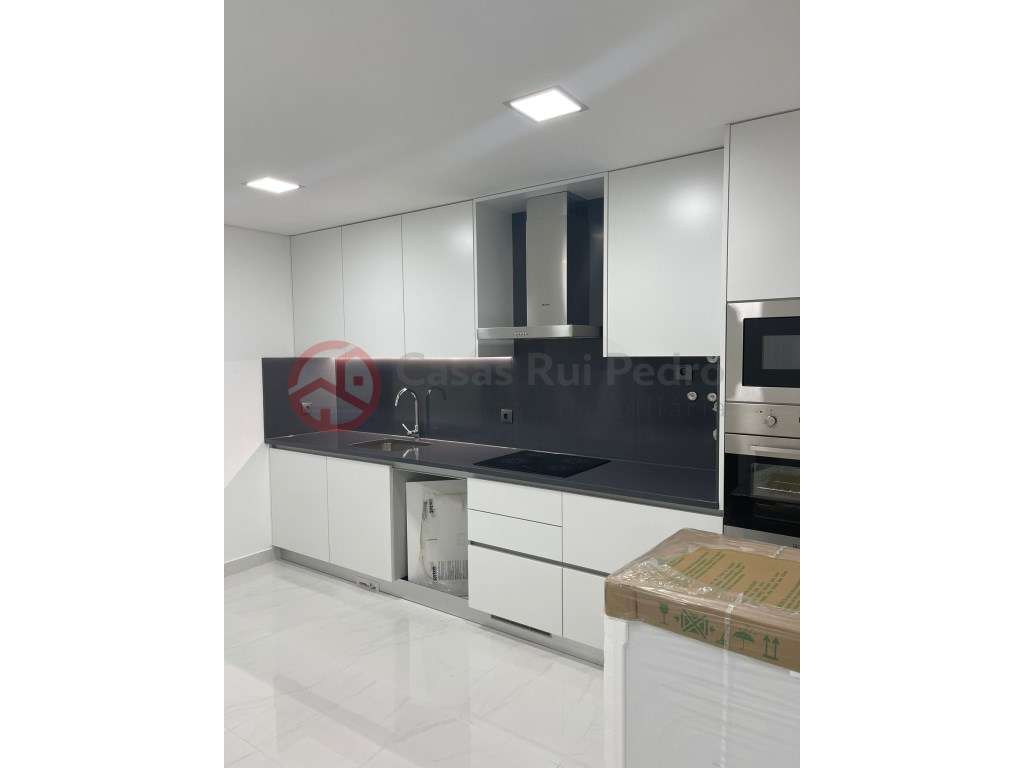 Moradia Geminada T2, com dois pisos e garagem em Vale de Milhaços, ... - Grande imagem: 4/21