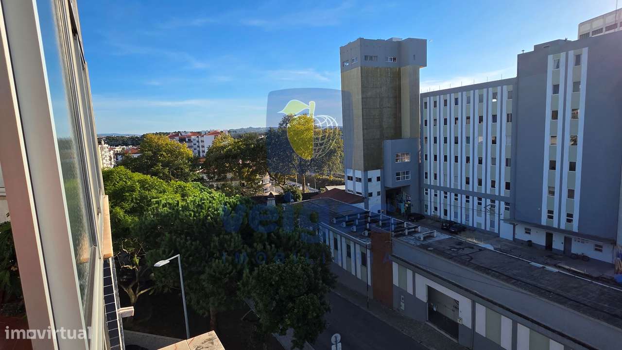 Apartamento T2 no Bairro Azul, no Centro de Caldas da Rainha, com 124-5