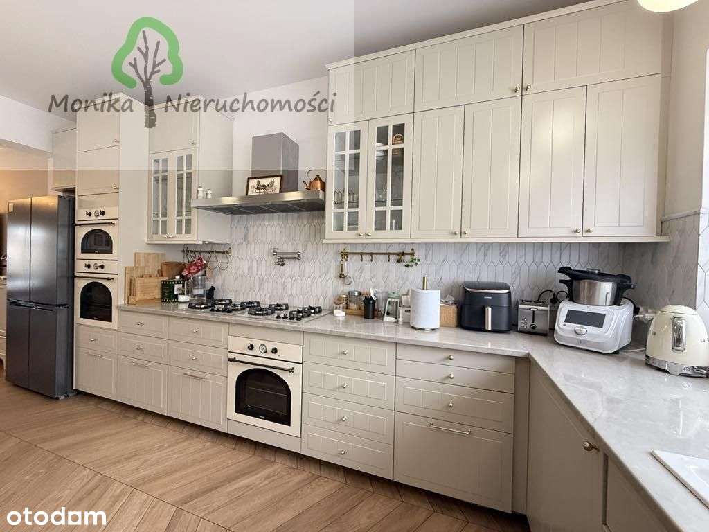 Dom jednorodzinny z lokalem usługowym - blisko par-8